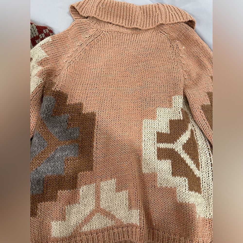 Sweaters - Picture 4 of 5